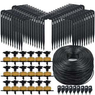 Photo représentant un kit d'arrosage goutte-à-goutte avec tuyau, goutteurs 4 voies, flèches coudées et perforeuses en grand nombre le tout sur fond blanc