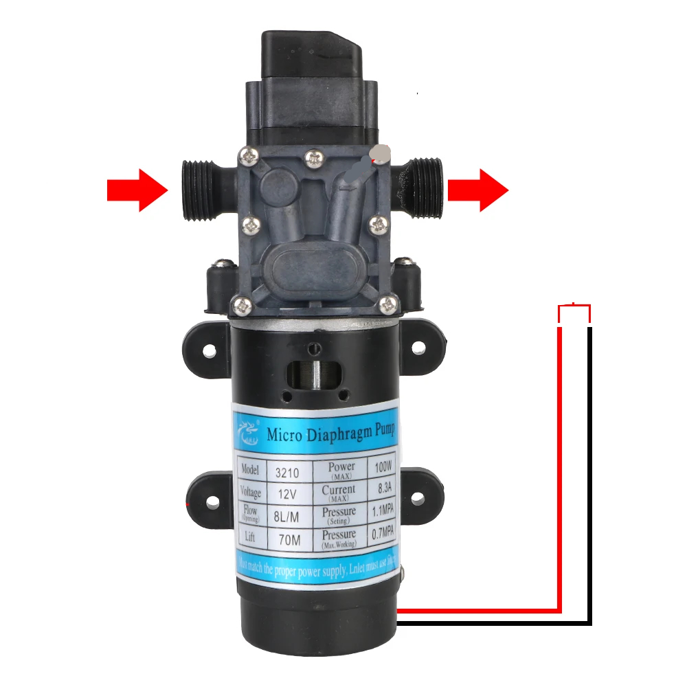 Pompe à eau noir avec une étiquette grise et bleue