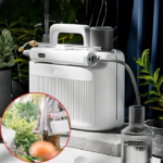 grand pulvérisateur blanc avec une bouteille et photo de la tige qui arrose
