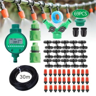 Photo d'un kit d'arrosage automatique avec minuteur vert et noir et tous ses composants le tout sur fond blanc