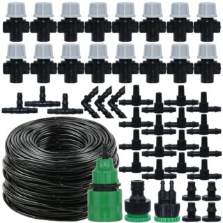Photo d'un kit de brumisation avec tous les accessoires noirs et verts compris dans le kit le tout sur un fond blanc
