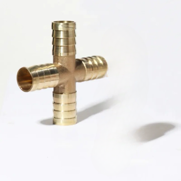 Raccord de tuyau d'arrosage en laiton